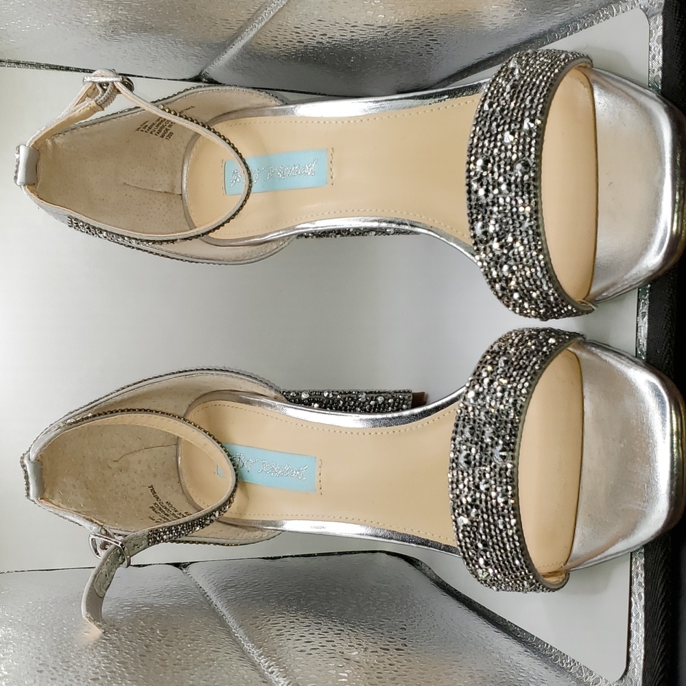 Betsy Johnson Silver Beaded Heels 9.5